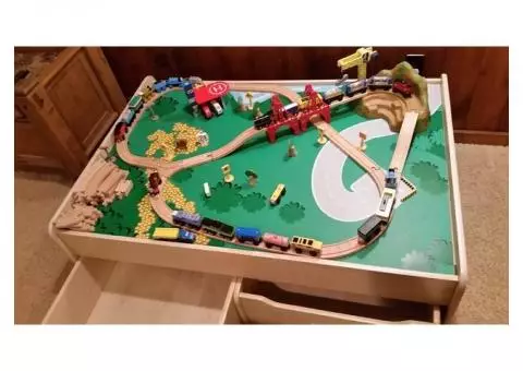 Train table and Thomas (some other brand)