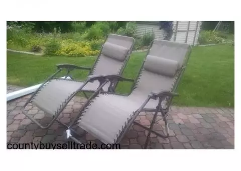 Zero gravity chairs